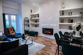 Manchester - 4 Beds - Sleeps 7 - Street Parking