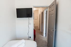 Manchester - 4 Beds - Sleeps 7 - Street Parking