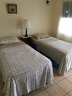 Serene room nr Intl Airpt & Sandy Beach
