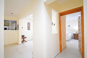 La Paz Condos with Pool 2 mi Malecon