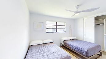 Villa Shapira 6BR Designer Home w Pool