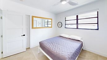 Villa Shapira 6BR Designer Home w Pool