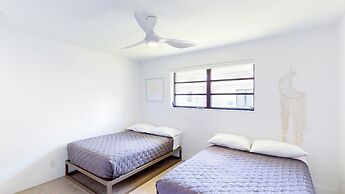 Villa Shapira 6BR Designer Home w Pool