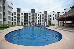 Cozy 2-Bedroom Retreat with Pool Access