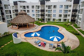 Cozy 2-Bedroom Retreat with Pool Access