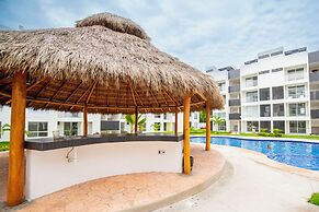 Cozy 2-Bedroom Retreat with Pool Access