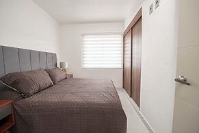 Cozy 2-Bedroom Retreat with Pool Access