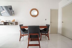 Cozy 2-Bedroom Retreat with Pool Access