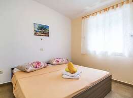 Cozy One Bedroom Apartment With Terrace