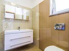 Cozy One Bedroom Apartment With Terrace