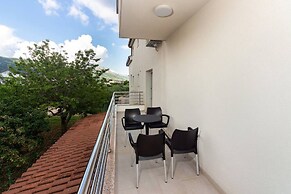 Modern Apartments With Private Balcony Kaštel Novi
