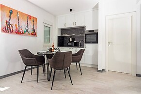 Modern Apartments With Private Balcony Kaštel Novi