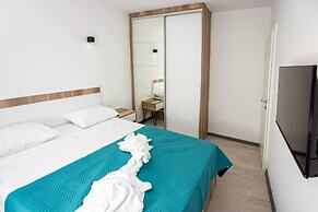 Modern Apartments With Private Balcony Kaštel Novi