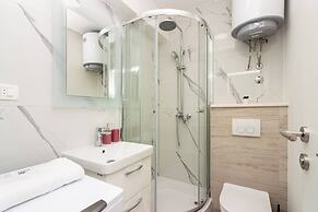 Modern Apartments With Private Balcony Kaštel Novi