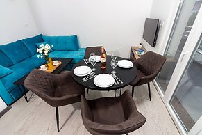 Modern Apartments With Private Balcony Kaštel Novi