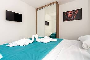 Modern Apartments With Private Balcony Kaštel Novi