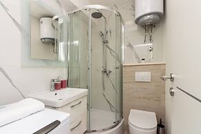 Modern Apartments With Private Balcony Kaštel Novi