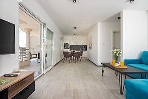 Modern Apartments With Private Balcony Kaštel Novi