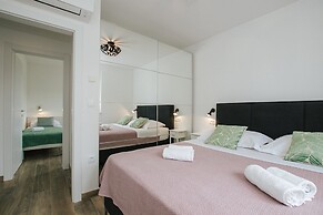 Spacious Luxury Trogir Apartments