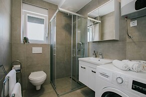 Spacious Luxury Trogir Apartments