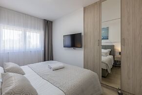 Scenic Kastel Luksic Apartments