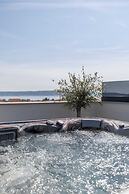 Scenic Kastel Luksic Apartments