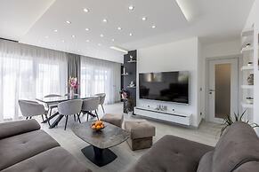 Scenic Kastel Luksic Apartments