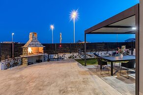 Scenic Kastel Luksic Apartments