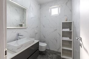 Scenic Kastel Luksic Apartments