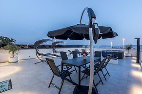 Scenic Kastel Luksic Apartments