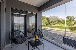 Scenic Kastel Luksic Apartments