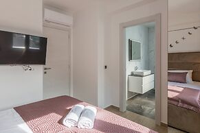 Scenic Kastel Luksic Apartments