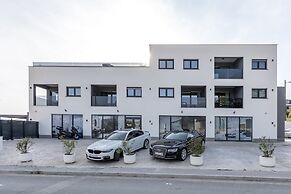 Scenic Kastel Luksic Apartments