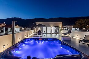 Scenic Kastel Luksic Apartments