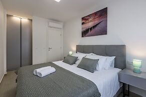 Scenic Kastel Luksic Apartments