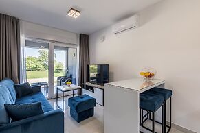 Scenic Kastel Luksic Apartments