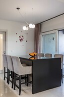 Scenic Kastel Luksic Apartments