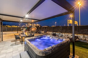 Scenic Kastel Luksic Apartments