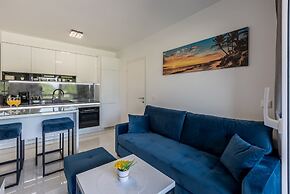 Scenic Kastel Luksic Apartments