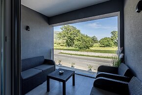 Scenic Kastel Luksic Apartments