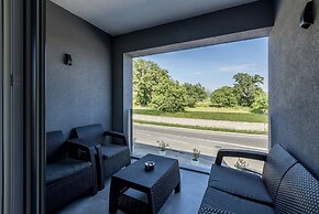 Scenic Kastel Luksic Apartments