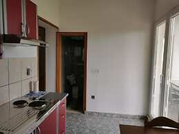 Trogir Sunny Apartments With Sea View