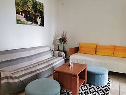 Trogir Sunny Apartments With Sea View