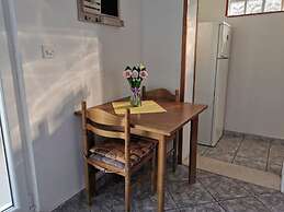 Trogir Sunny Apartments With Sea View