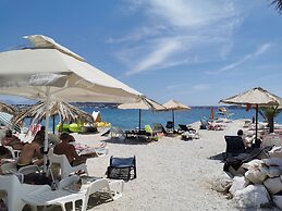 Trogir Sunny Apartments With Sea View