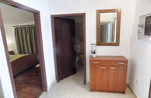 Trogir Sunny Apartments With Sea View