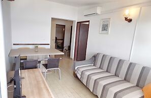 Trogir Sunny Apartments With Sea View