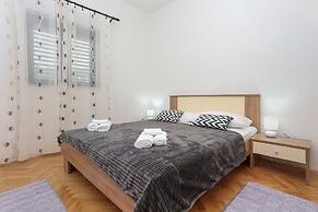 Sunny Elegant Apartments in Trogir