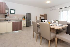 Sunny Elegant Apartments in Trogir