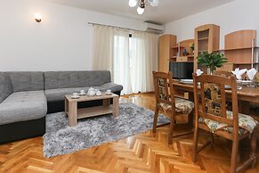 Sunny Elegant Apartments in Trogir